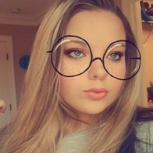 Meet your Posher, Jade